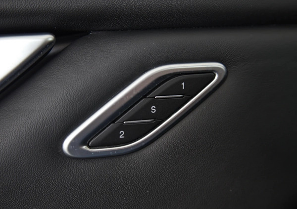 Maserati Ghibli cena 319900 przebieg: 33647, rok produkcji 2019 z Krynica-Zdrój małe 529